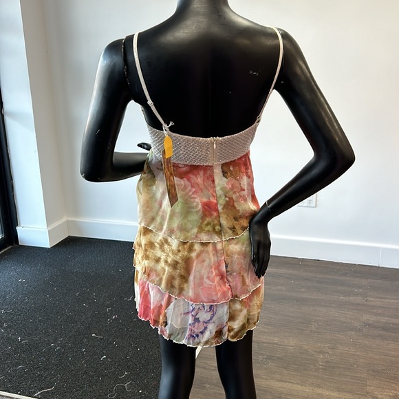 Silk dress Alexis Georgio 5132 Size 2 white w/ multicolored designs short dress - Picture 5 of 5